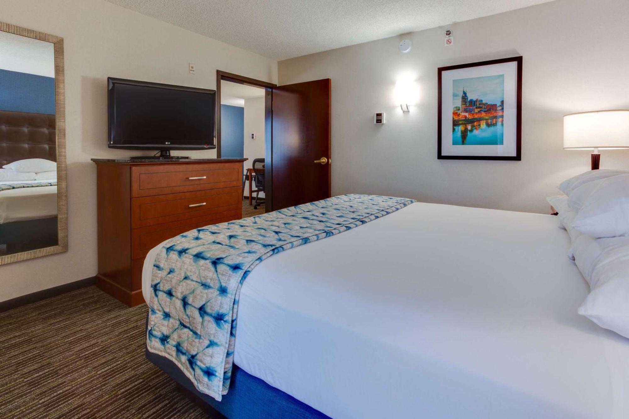 Drury Inn & Suites Nashville Airport מראה חיצוני תמונה