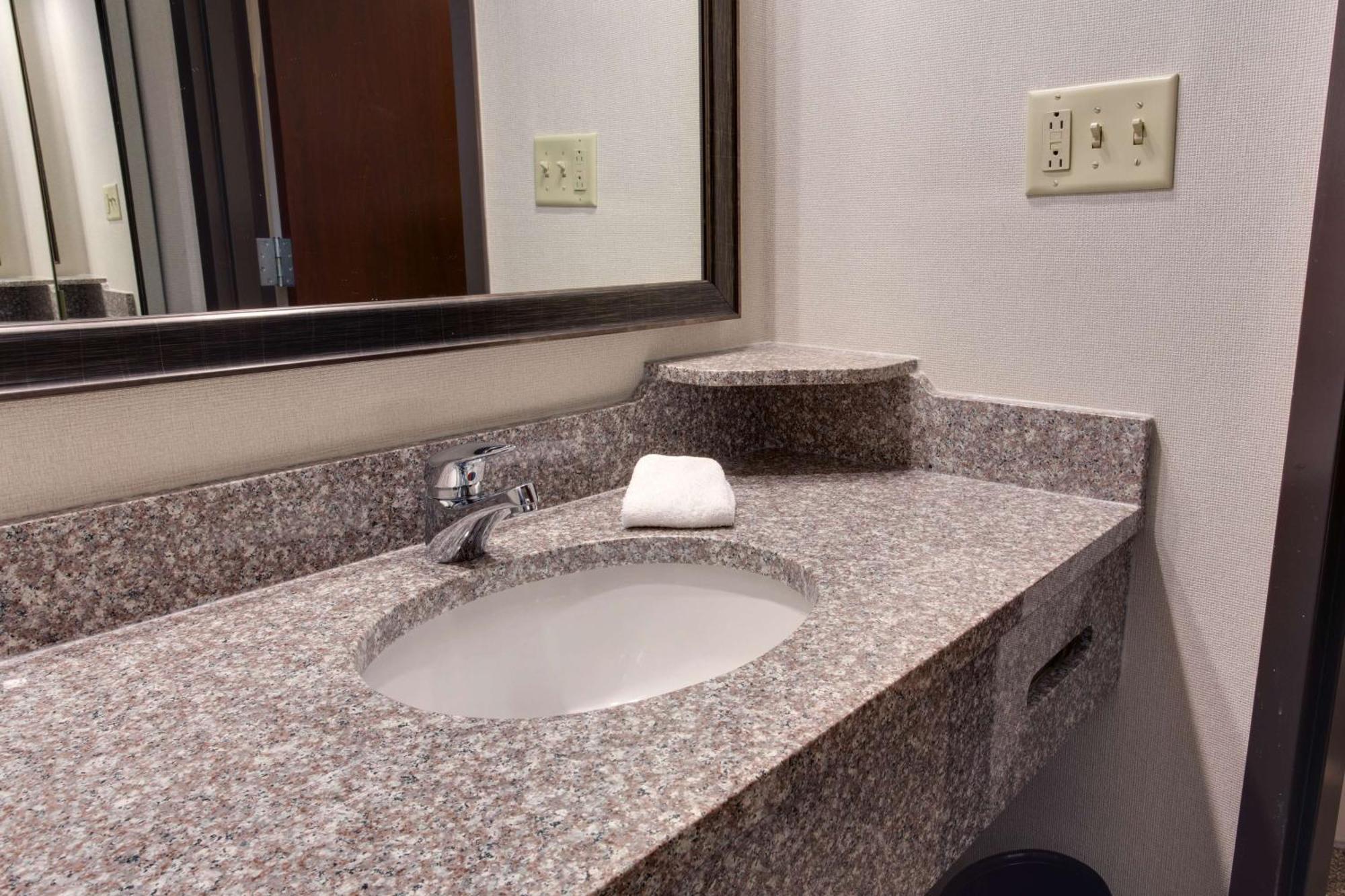Drury Inn & Suites Nashville Airport מראה חיצוני תמונה